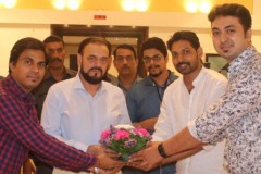 Abu Asim Azmi  At Jehangir Art Gallery During The Show